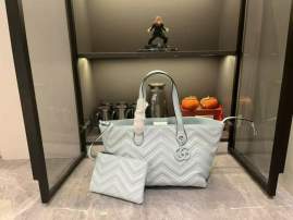 Picture of Gucci Handbags _SKUfw242007340fw